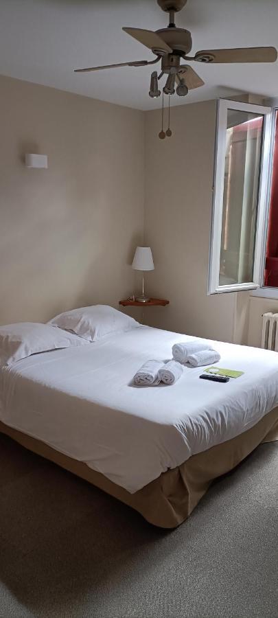 Logis Hotel Grangier Saint-Sozy Esterno foto