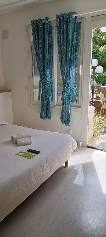 Logis Hotel Grangier Saint-Sozy Esterno foto